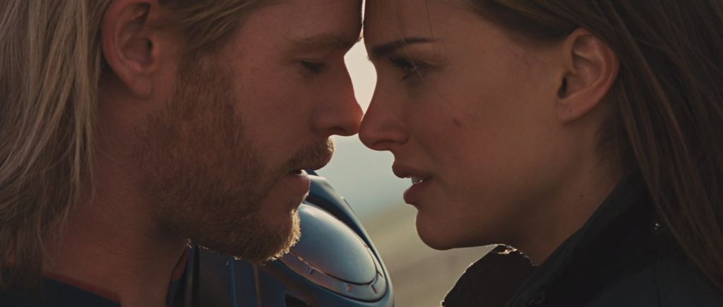 Thor and Jane Kiss